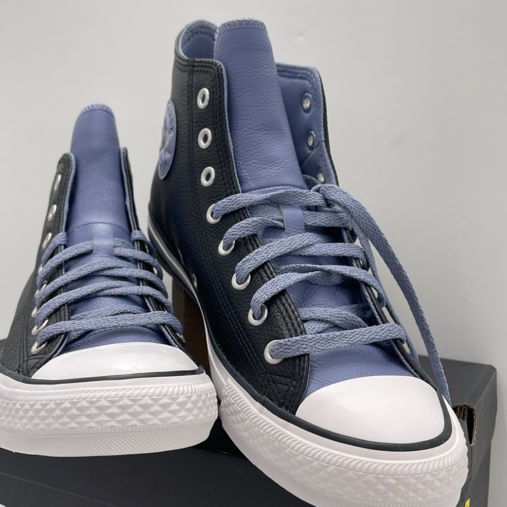 Converse Men’s High-Tops Chuck Taylor All Star Hi Leather Sneaker Black A06570C - Picture 5 of 16